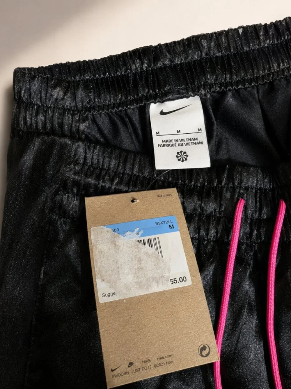 Nike HM7710-010 Black Satin Basketball Shorts Pink Swoosh Women’s M NWT - Picture 5 of 10